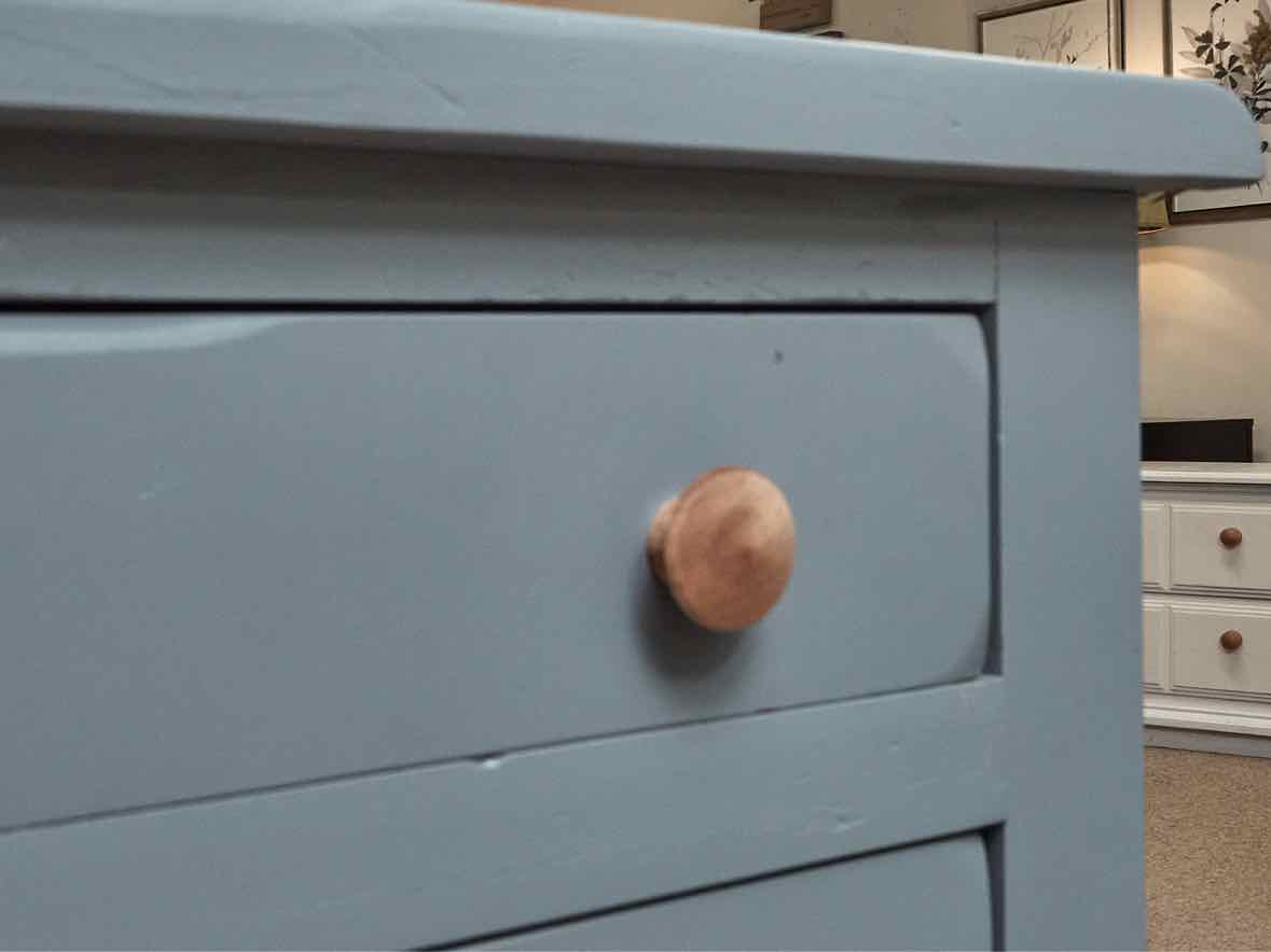 Colonial Blue Finish 8 Drawer Dresser with Natural Wood Knobs