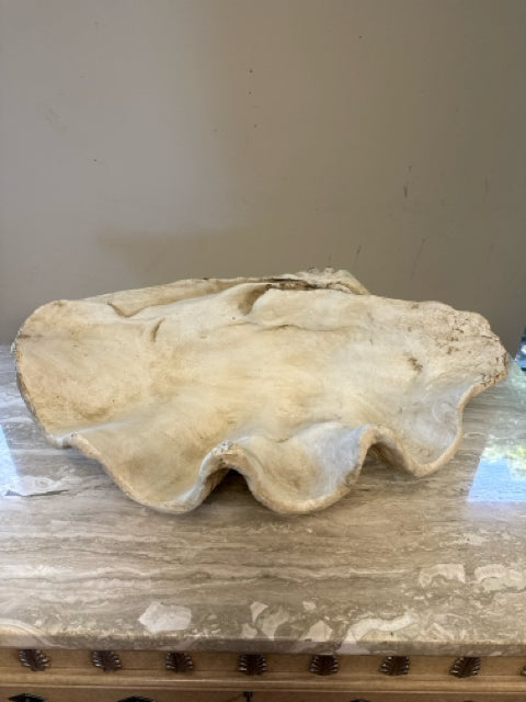 Giant Resin Clam Shell Decor