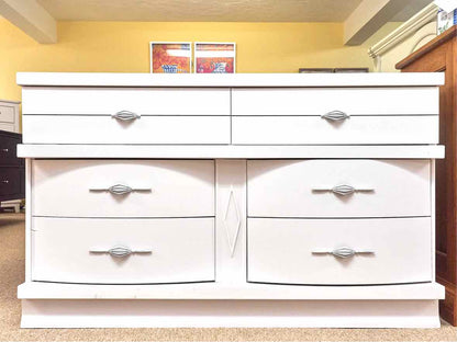 Harmony House 6 Drawer Dresser in Wildwood White Finish with Metal Pulls