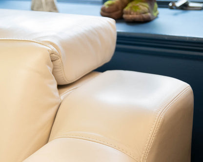 Italia Motion 2 Seat Recliner Sofa in Bisque Color Leather