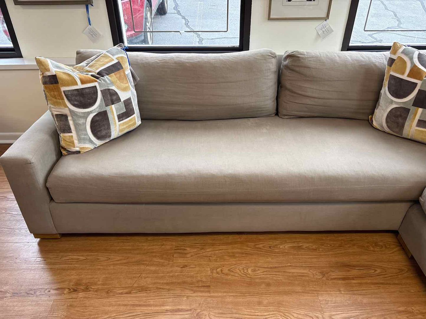 RH 2-piece L-shaped Sectional
