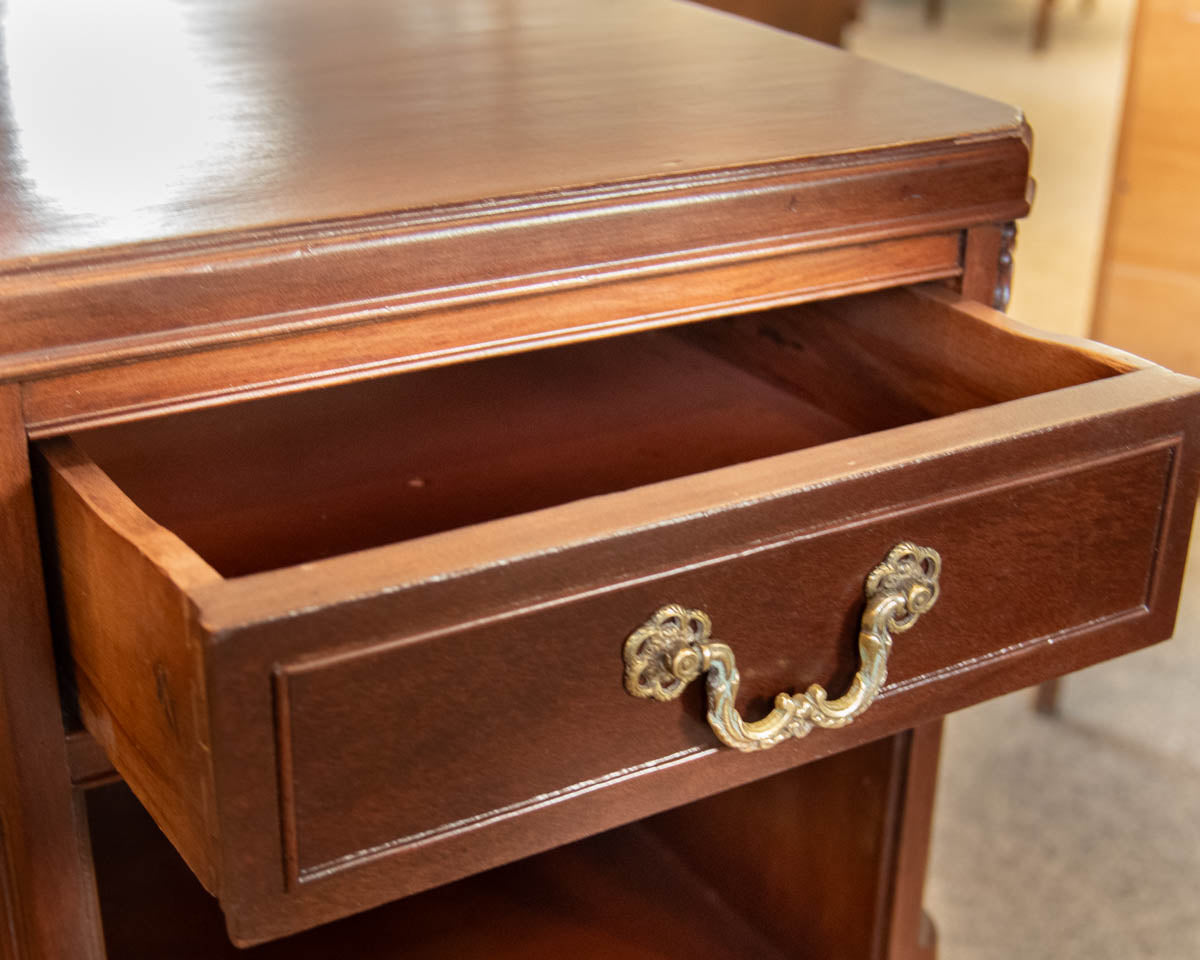 Mahogany 1 Drawer Nightstand & Open storage