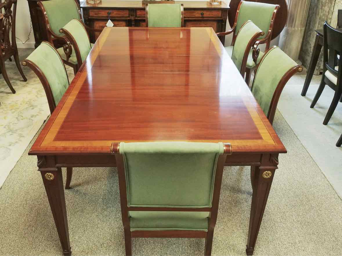 Kindel Mahogany "Kent" Georgian Chippendale Style  Dining Table with 8 Chairs