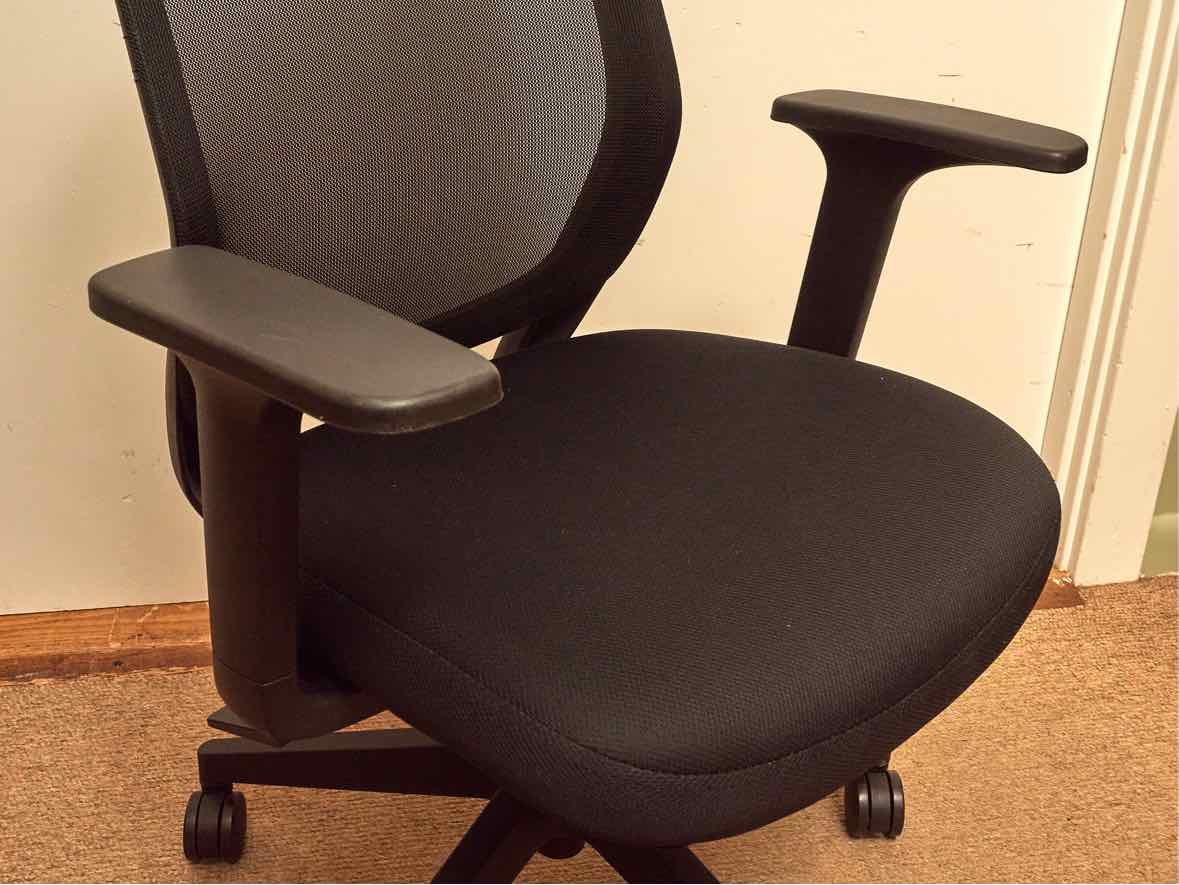 Black Mesh Arm Office Chairs on Casters