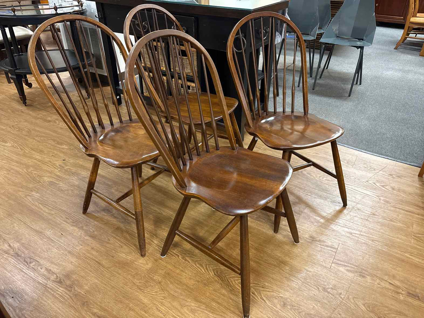 Asher Benjamin & Co. Set of 4 Windsor Dining Chairs