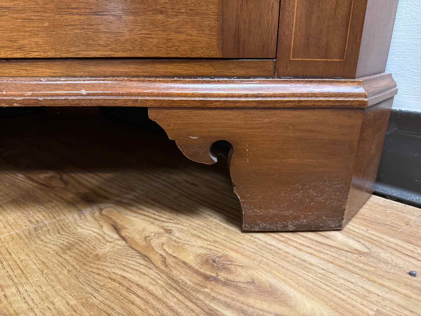 Chippendale Corner Cabinet
