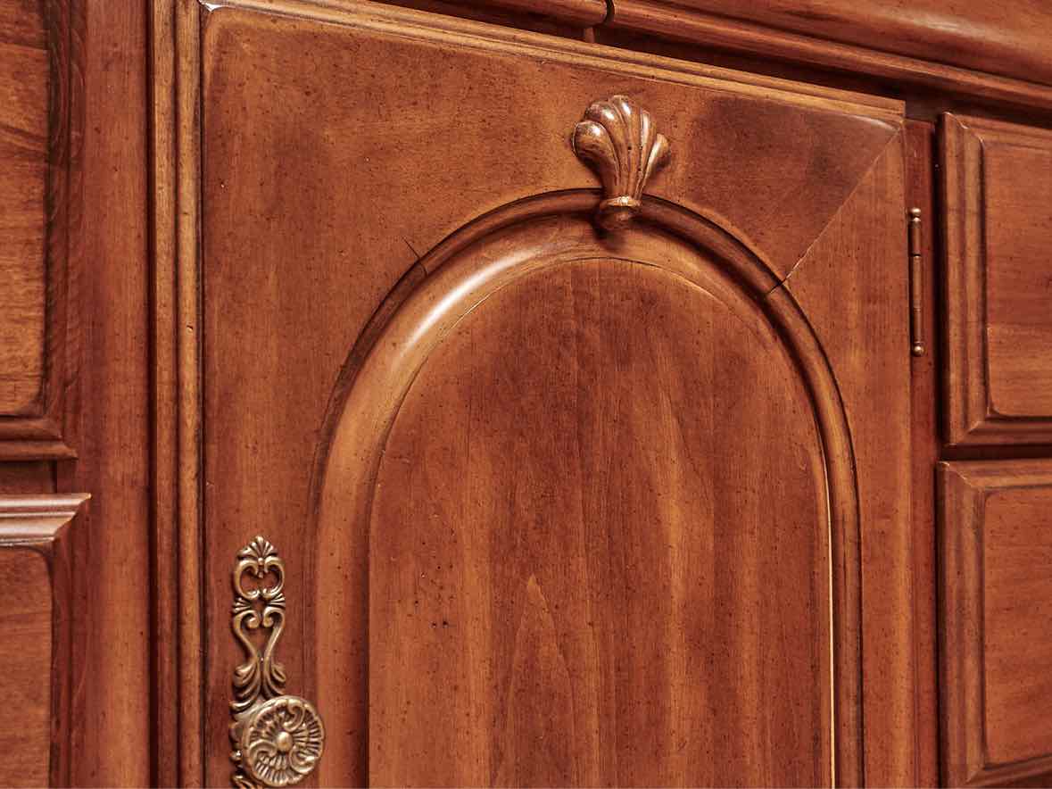 Kincaid Louis Phillip Style Nutmeg Finish 8 Drawer Dresser