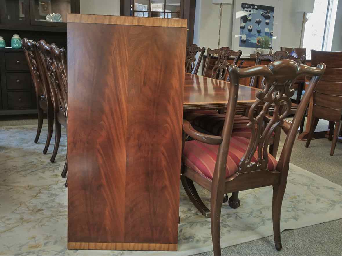 Ethan Allen Banded Mahogany Dining Table & Set of 8 Chairs