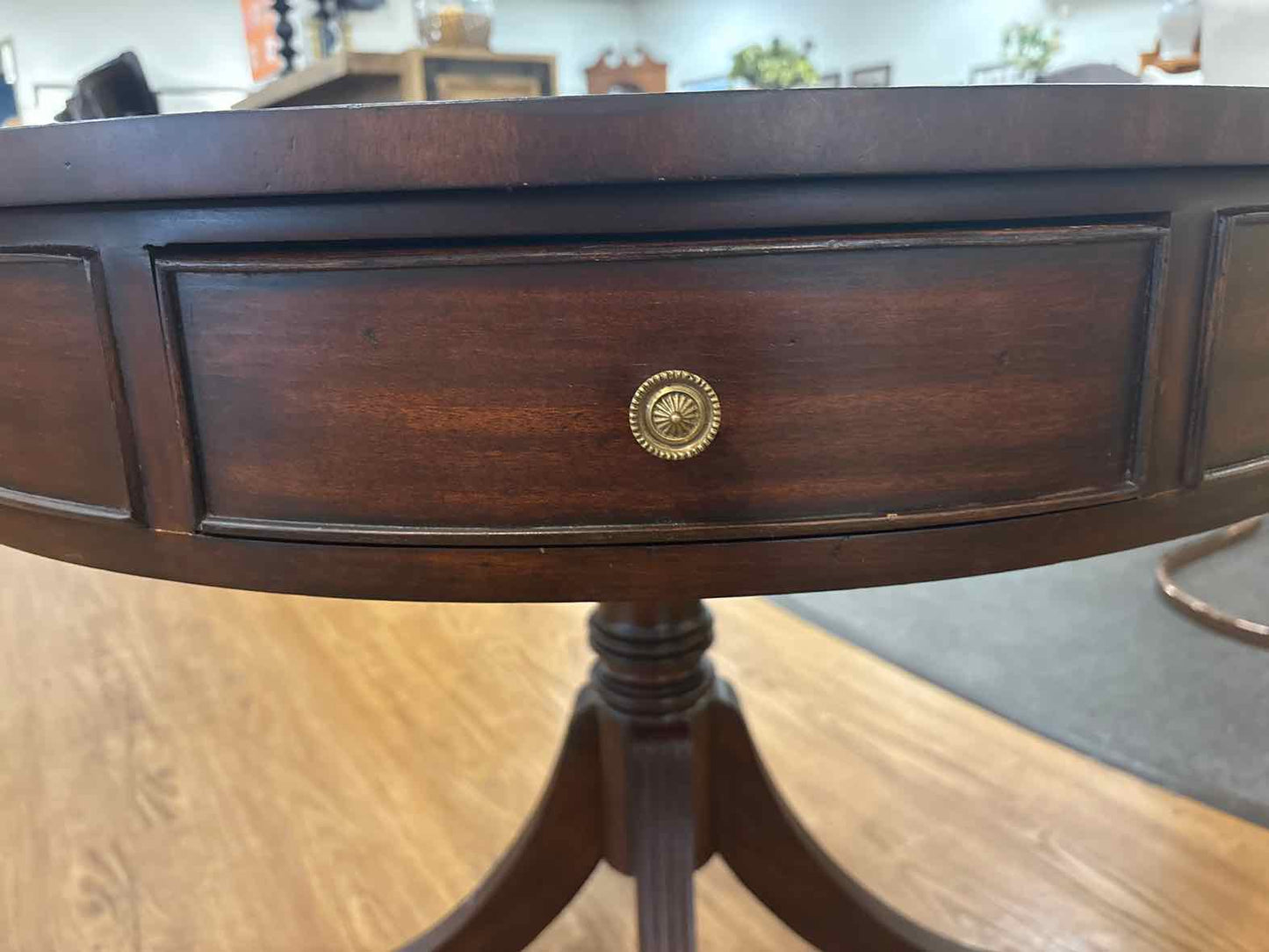 Ethan Allen 'Bradford' Rent Table with Pedestal Base