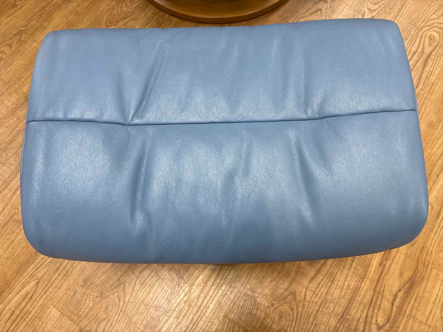 Ekornes Stressless 'Sunrise' Recliner & Ottoman