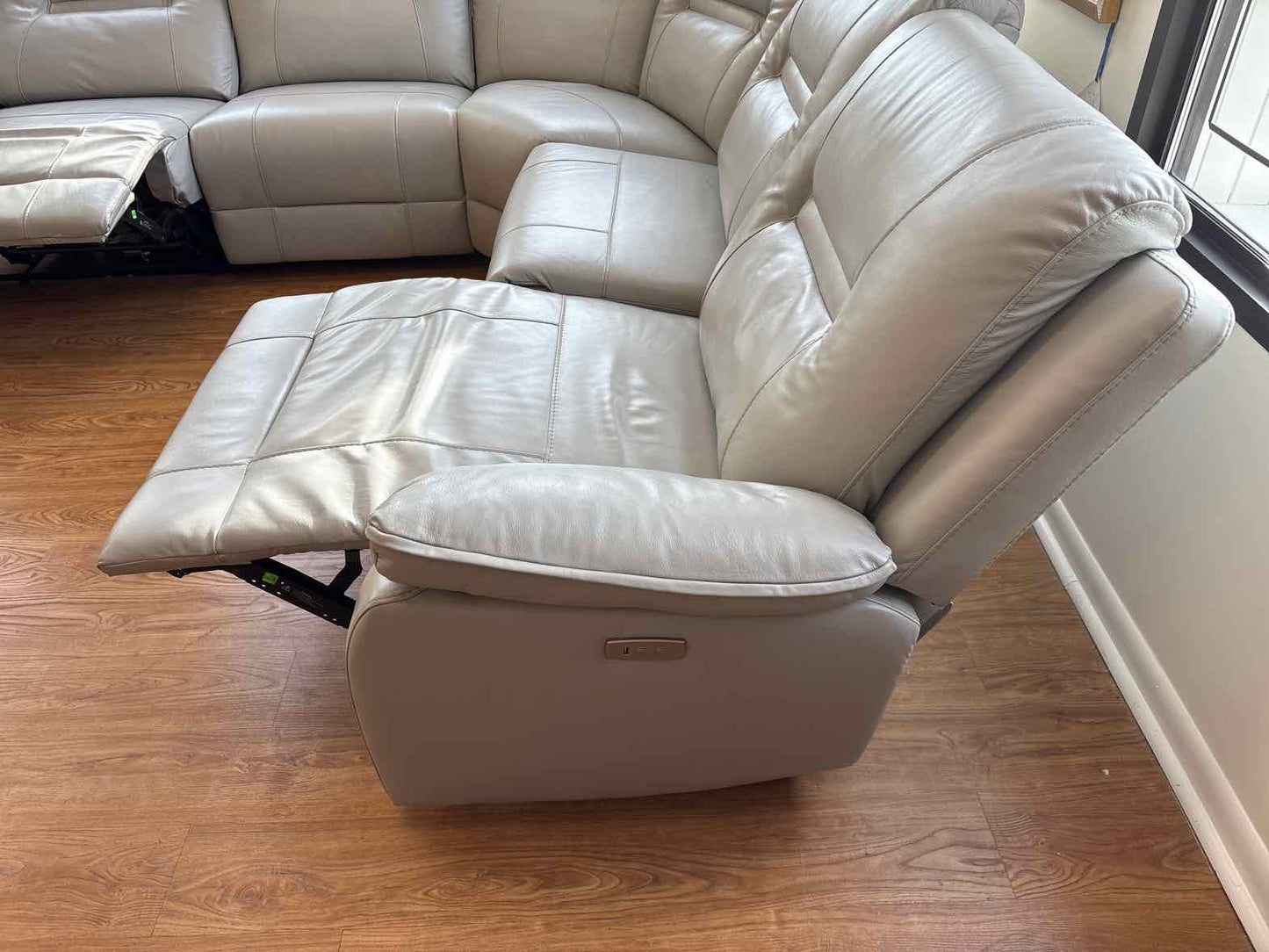 Kuka Home Grey Leather Power Reclining Sectional