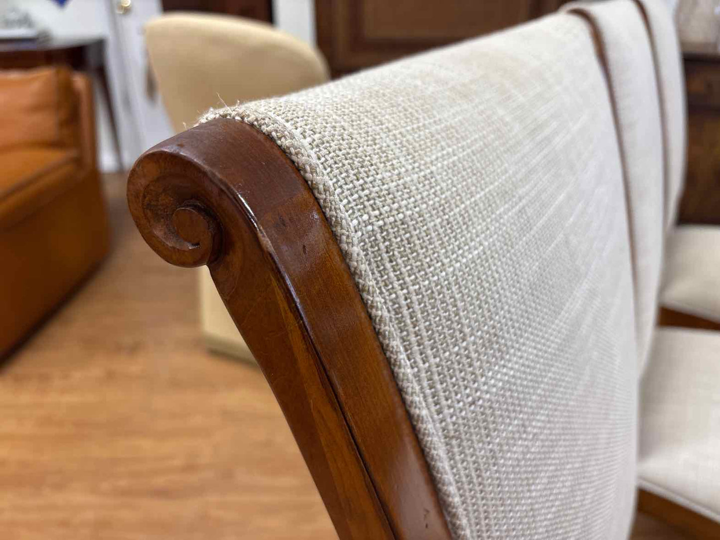 Set of 8 Ethan Allen Dining Chairs