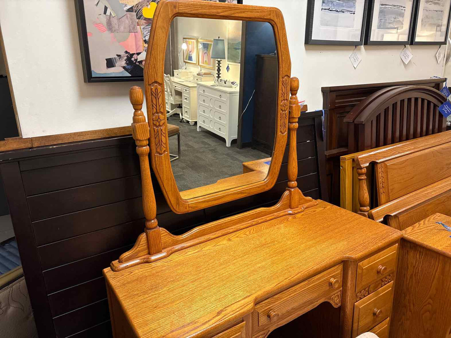 Cavred Oak Vanity with Stool