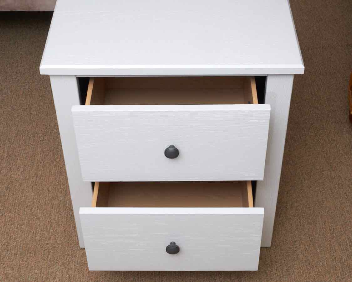 Vaughan Bassett  'Fundamentals' 2 Drawer Oak White Finish Nightstand