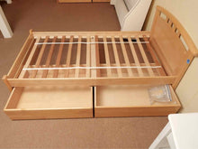 Maple Twin Bed with 2Storage Bin Drawers