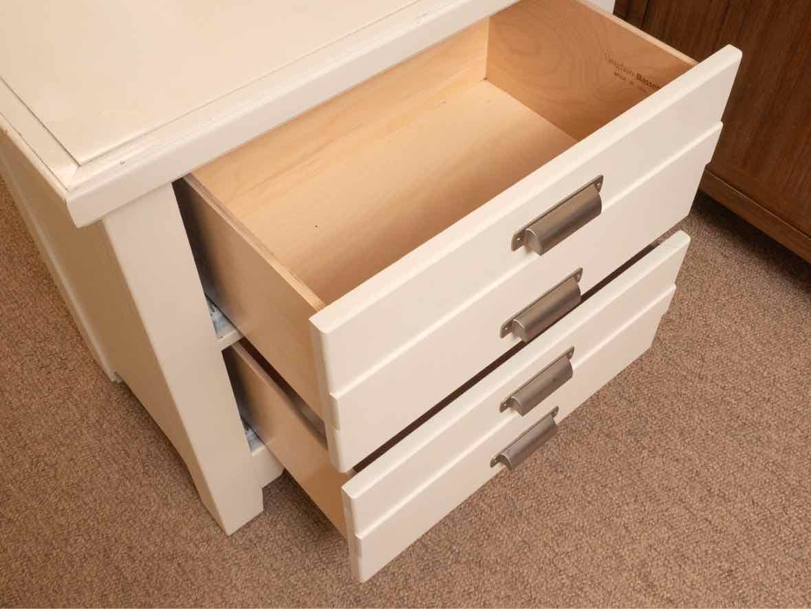 Pair Of Vaughan Bassett  Bungalow 2 Drawer  Nightstands