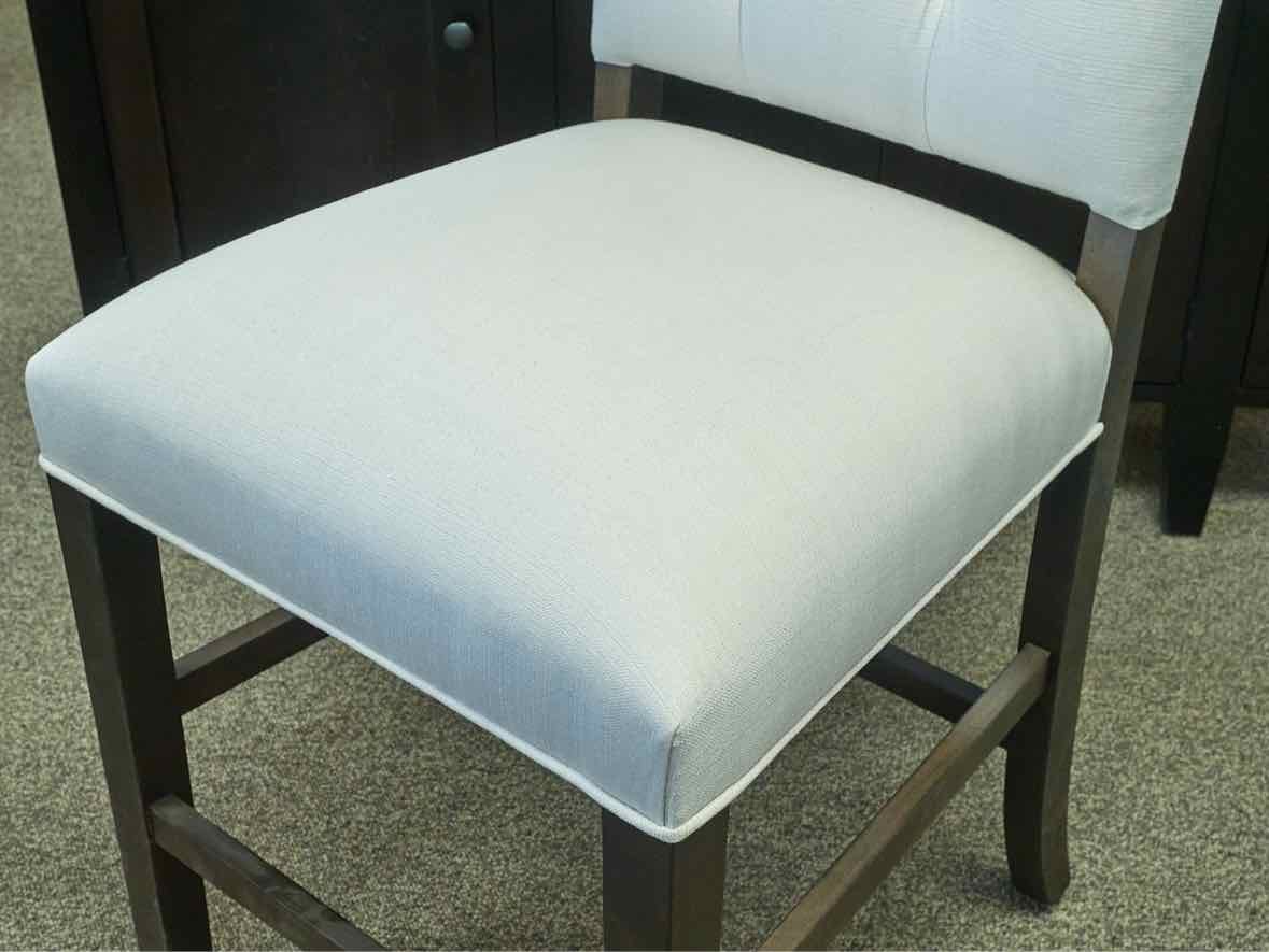 Set of 3 Gat Creek Maple " Berwyn" Counter Stools in Classic Stout Leg Finish