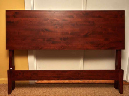 Archbold Furniture Birch Queen Panel  Bed in Cherry Finish