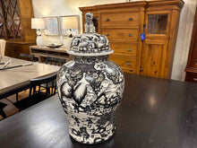 Ethan Allen 'Foo Dog' Porcelain Jar