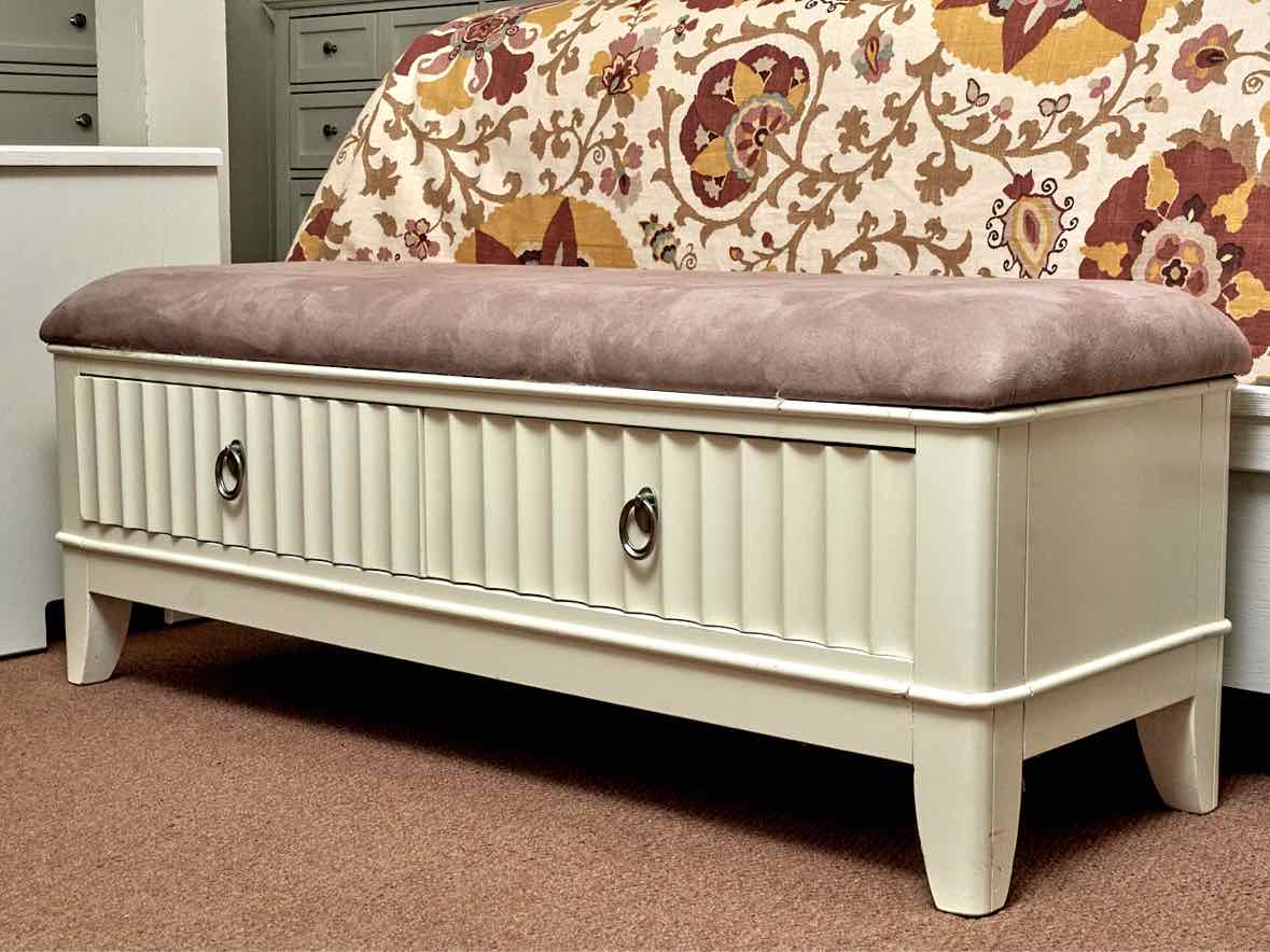 Upholstered 2 Drawer Cream Finsh Bench