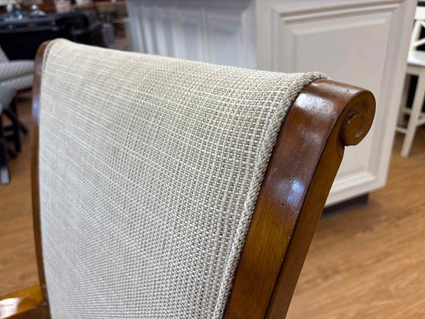Set of 8 Ethan Allen Dining Chairs
