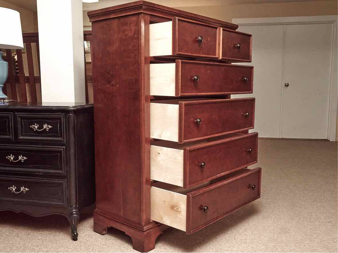 Vaughan Bassett Cherry 8 Drawer  Dresser