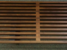 Wood Spa Bench w/ Black Finished Legs