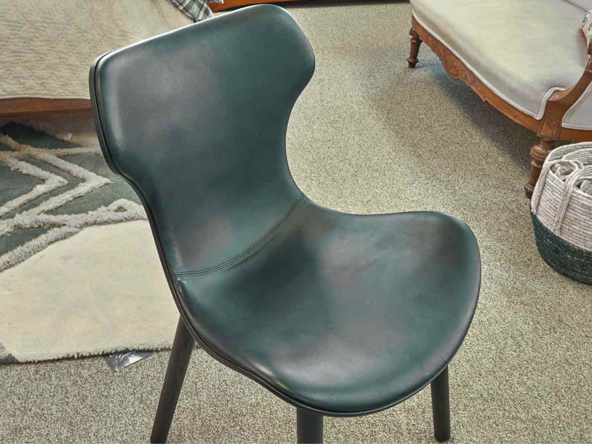 B&B Italia ' Papilio Shell' Black Leather Dining Chairs