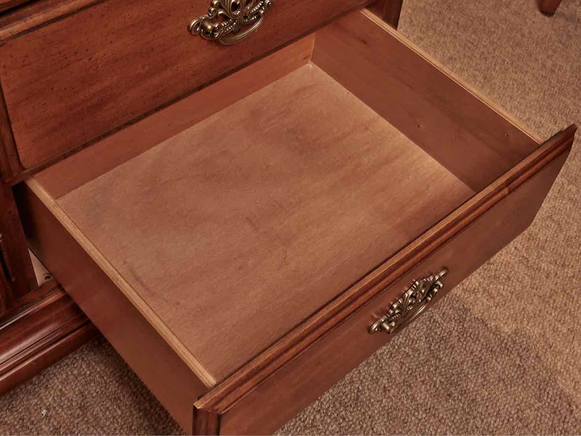 Kincaid Louis Phillip Style Nutmeg Finish 8 Drawer Dresser