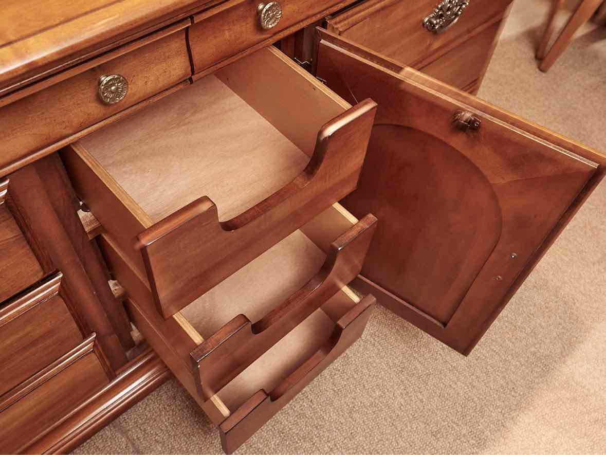 Kincaid Louis Phillip Style Nutmeg Finish 8 Drawer Dresser