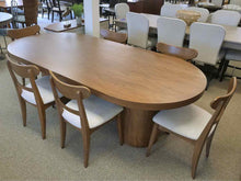 Aspenhome Caden Dining Table & Set of 6 Chairs in Spiced Caramel Finish