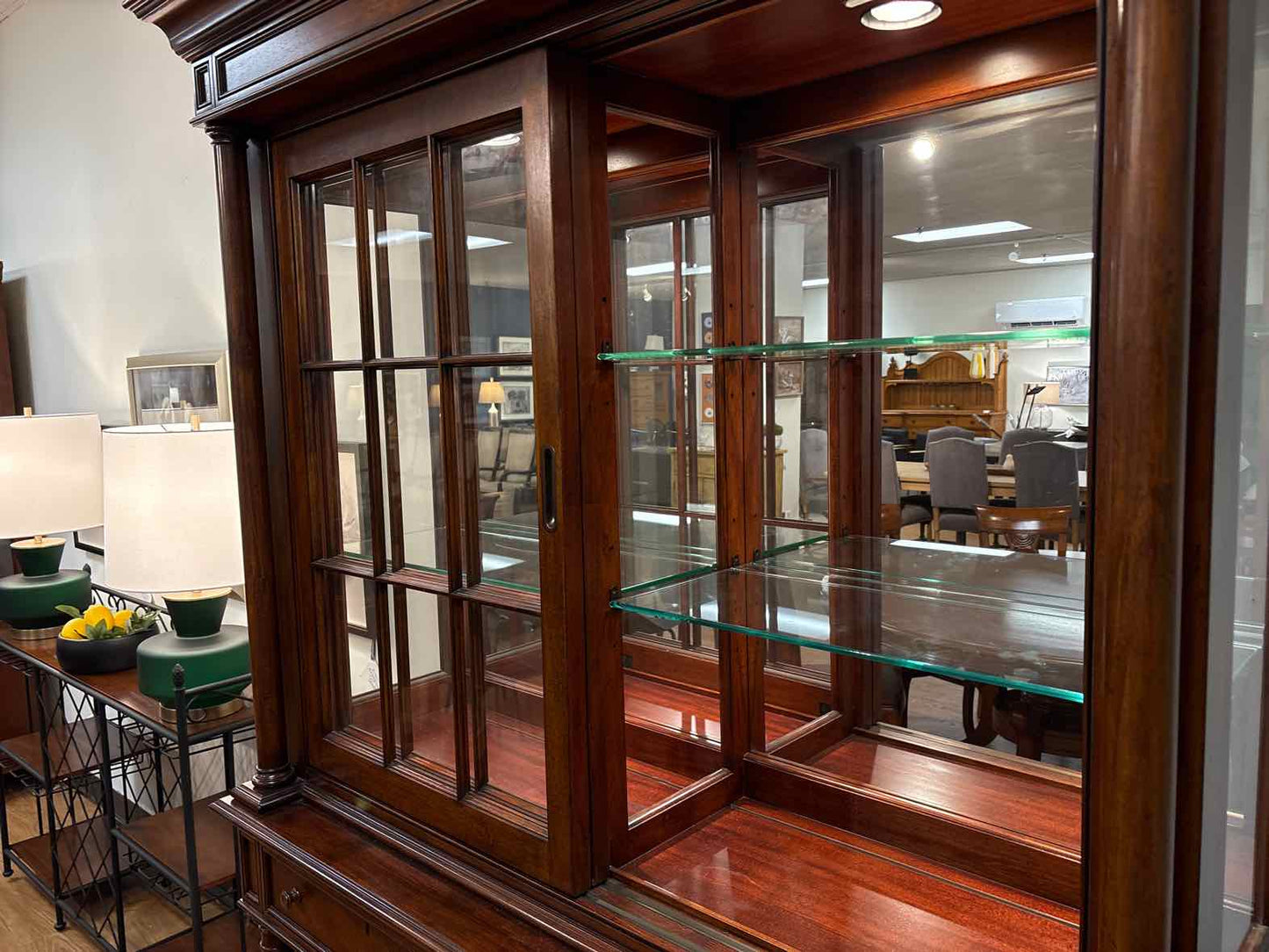 Thomasville 'Fredericksburg' Hutch