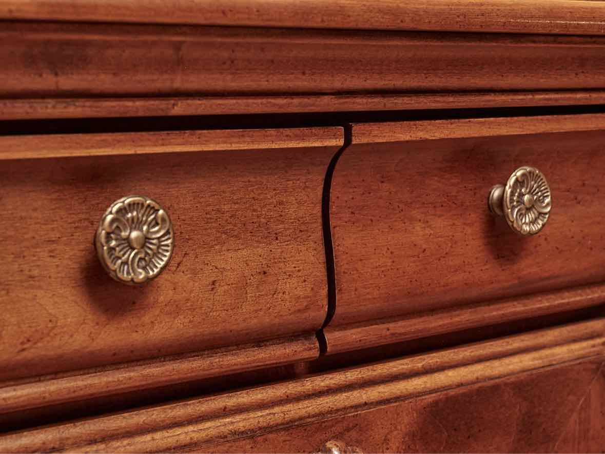 Kincaid Louis Phillip Style Nutmeg Finish 8 Drawer Dresser