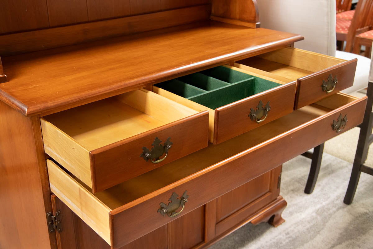 Rock Maple Colonial Hutch with Scallop Top