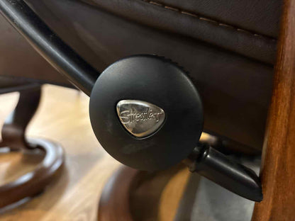 Ekornes Stressless 'Consul' Recliner w/ Ottoman