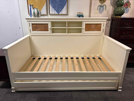 Pottery Barn Teen 'Display-It' Day Bed