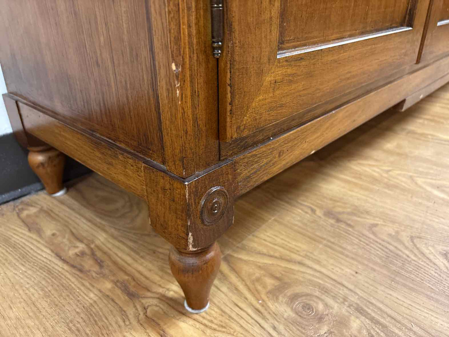 Cherry 3-Door Hutch