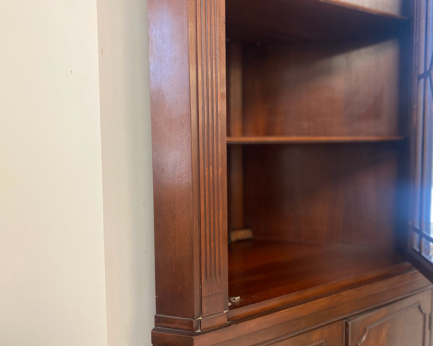 Mahogany Corner Cabinet with 1 Glass Door & 2 Wood Doors