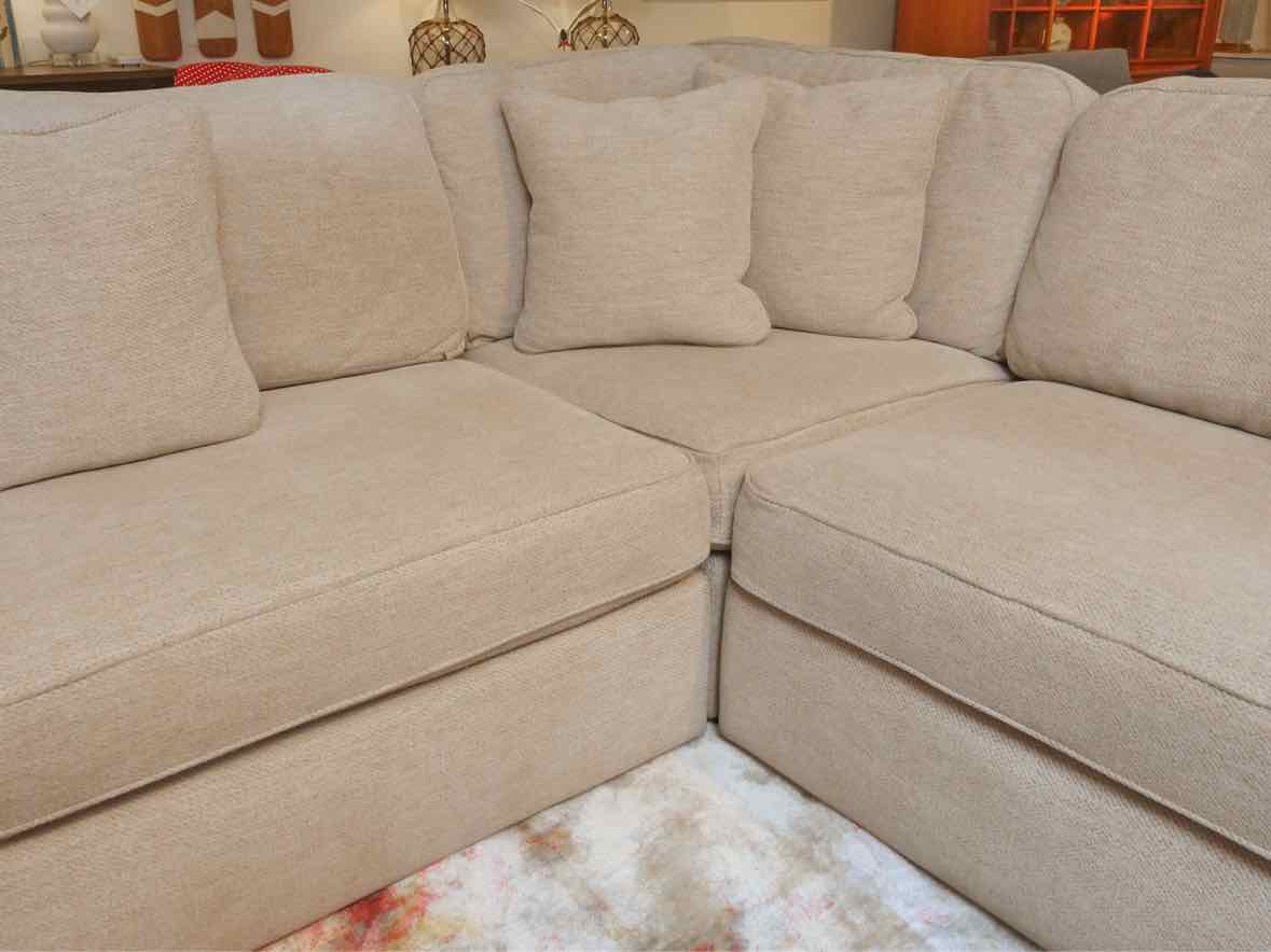 La-Z-Boy Alani Modular Textured ' Fairfax Oyster'  4 Piece Sectional