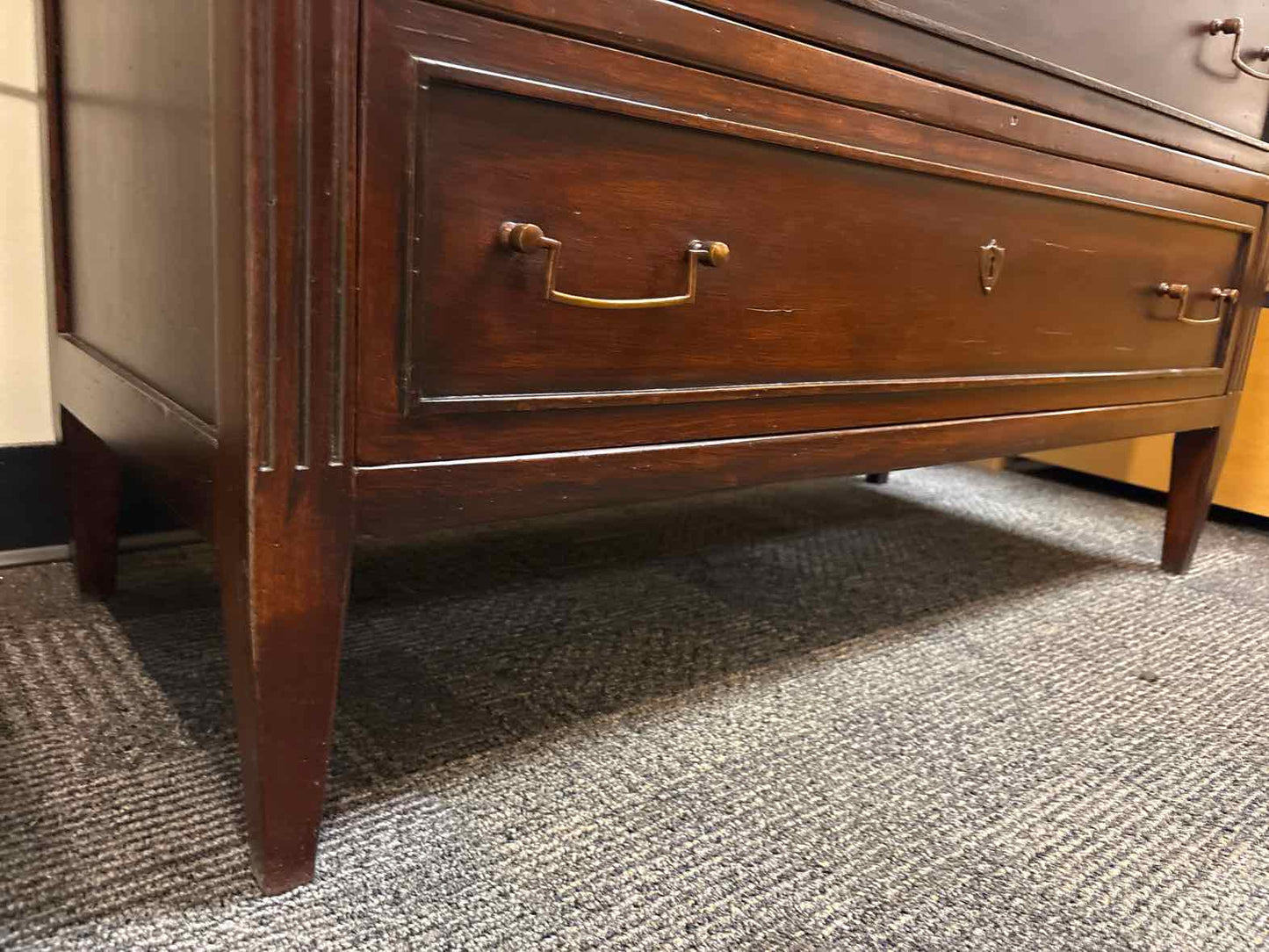 Henredon 'Acquisitions' 7-Drawer Chest