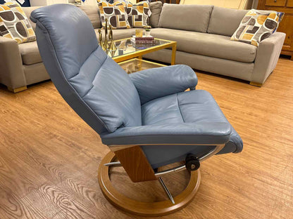 Ekornes Stressless 'Sunrise' Recliner & Ottoman