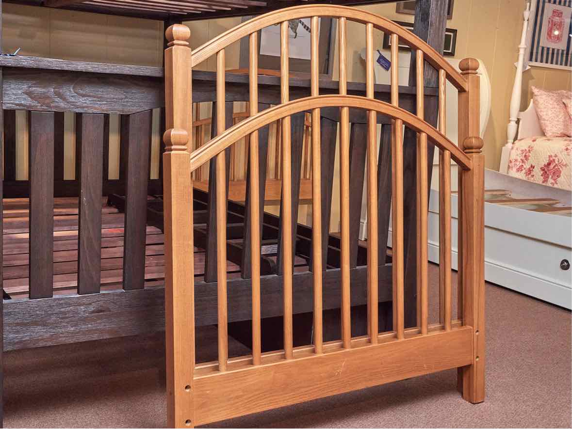 Vermont Tubbs ' Forest Dale' Solid Ash Arch Spindle Twin Bed