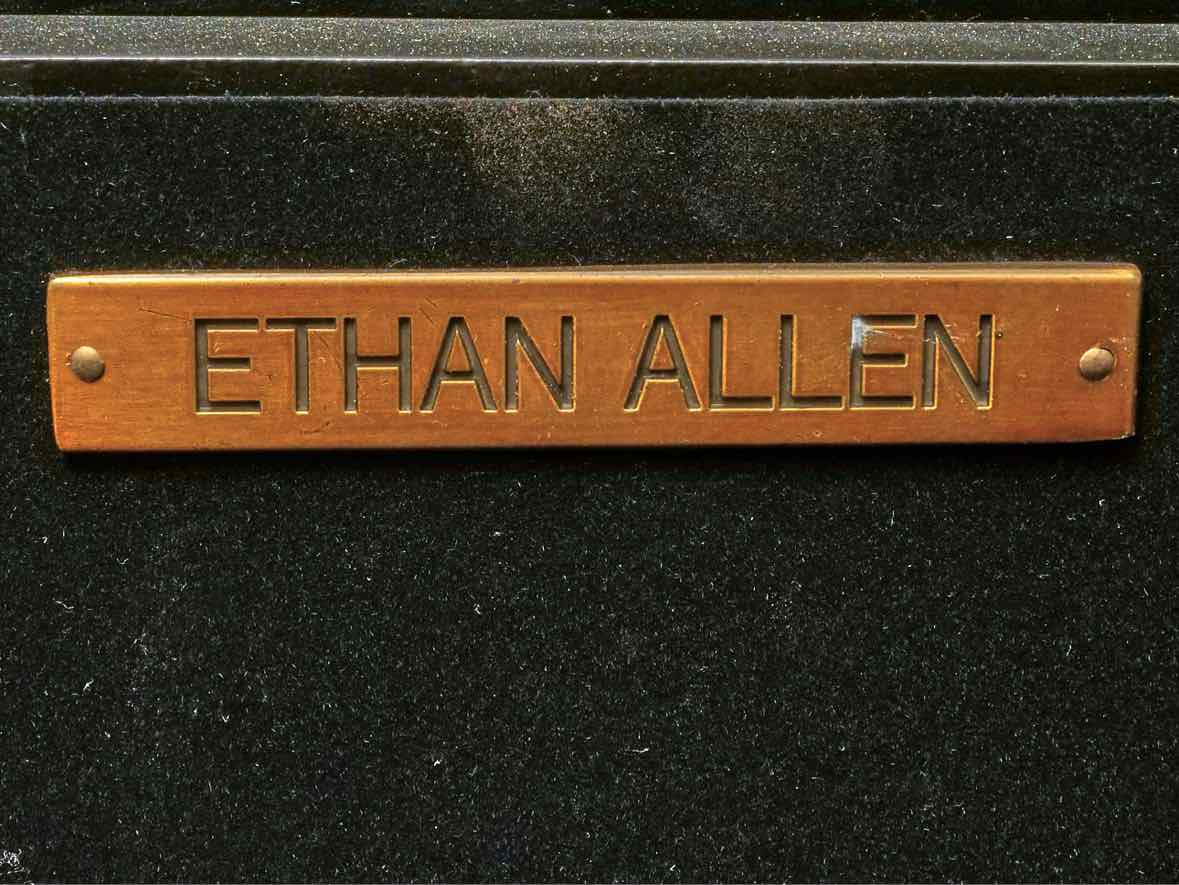 Ethan Allen Black Finish Chinoiserie Style Box On A Stand Accent Table