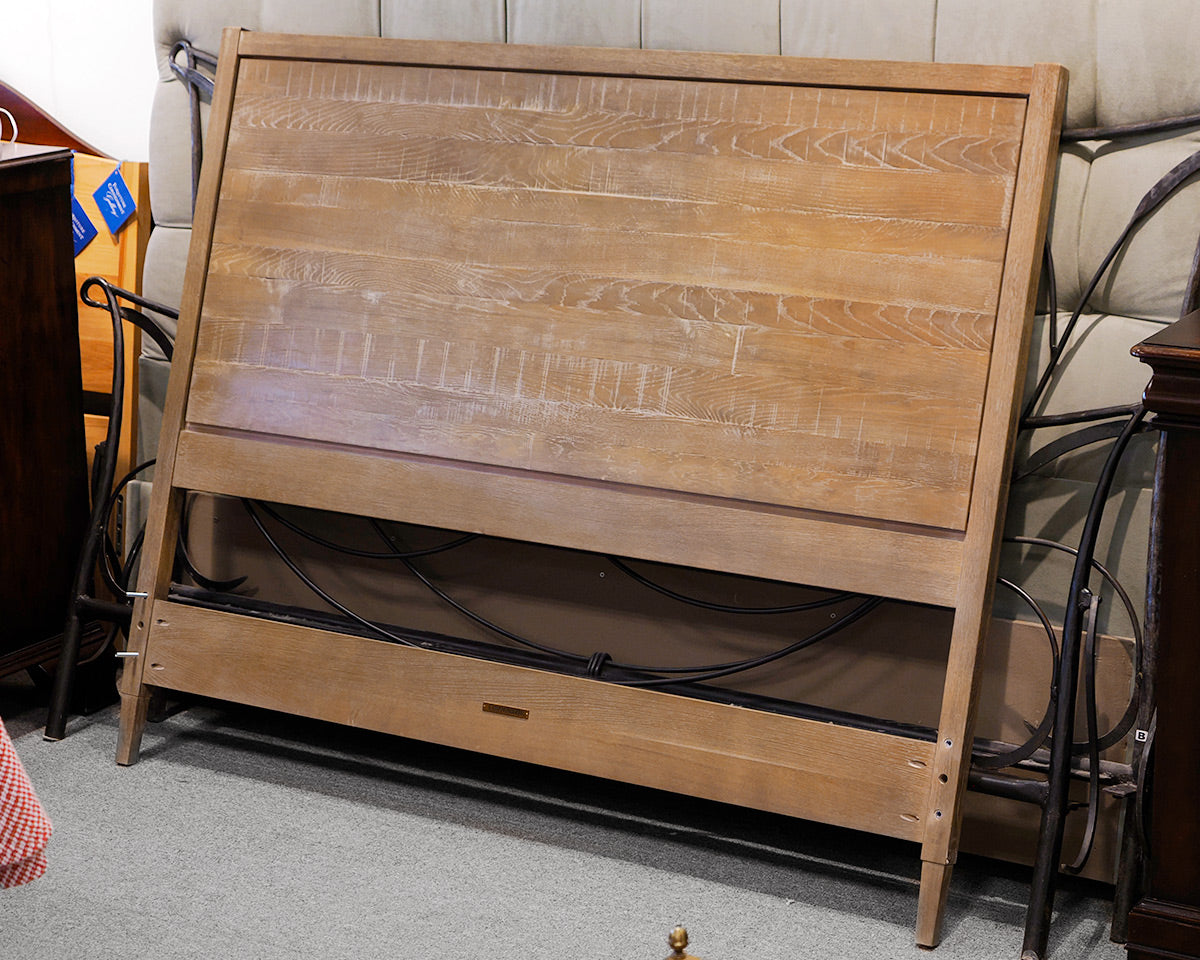Ethan Allen Merrick Queen Bed