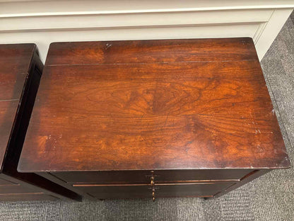 Henredon 'Acquisitions' Pair of Nightstands