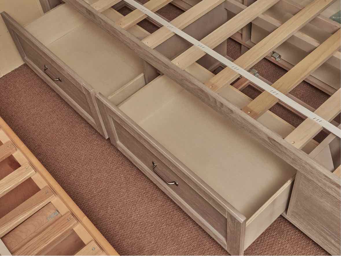 Pottery Barn 'Hampton' ' Finish 'Brushed Fog'  4 Drawer Storage Twin Bed