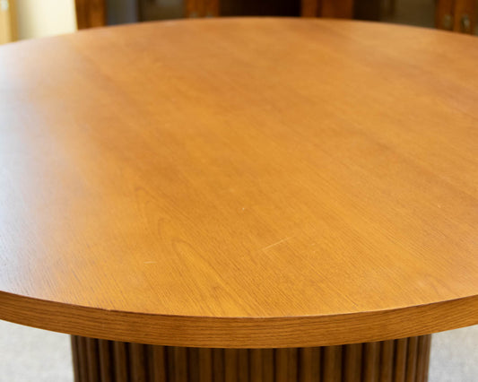 Jofran 48" Round Dining Table & Set of 4 Chairs with Oatmeal Fabric Seats & Back