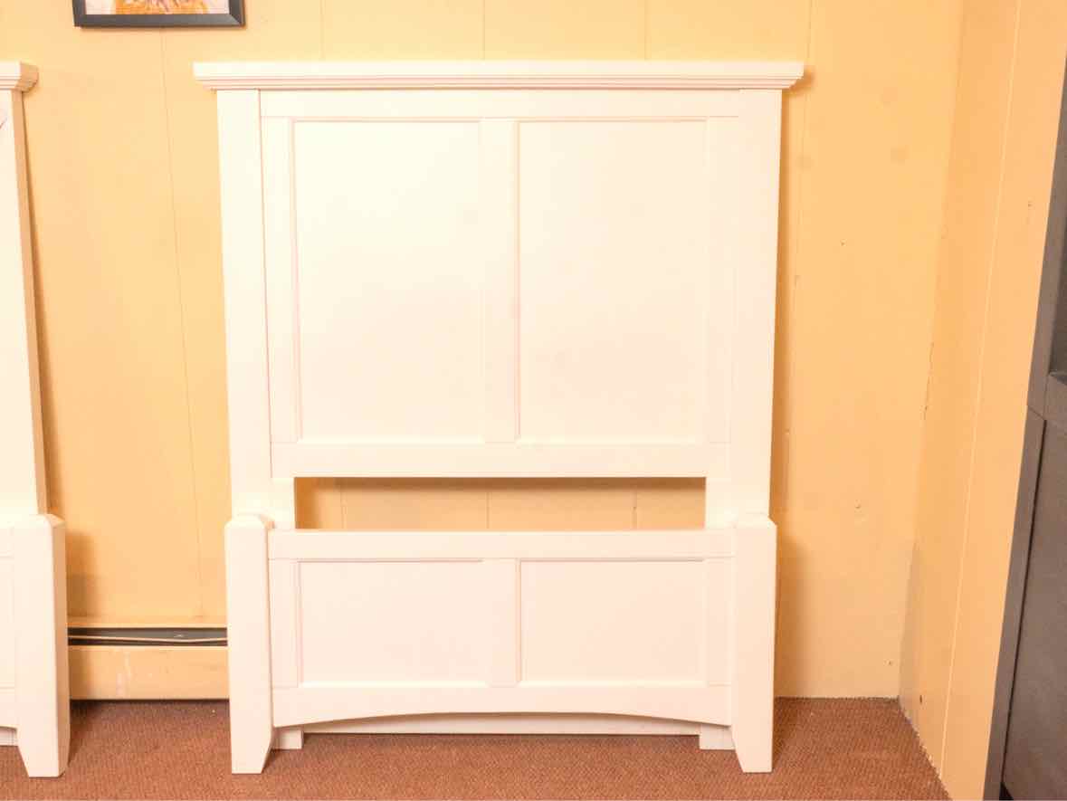 Vaughan Bassett Bonanza Mansion  Twin Bed