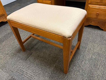 Cavred Oak Vanity with Stool