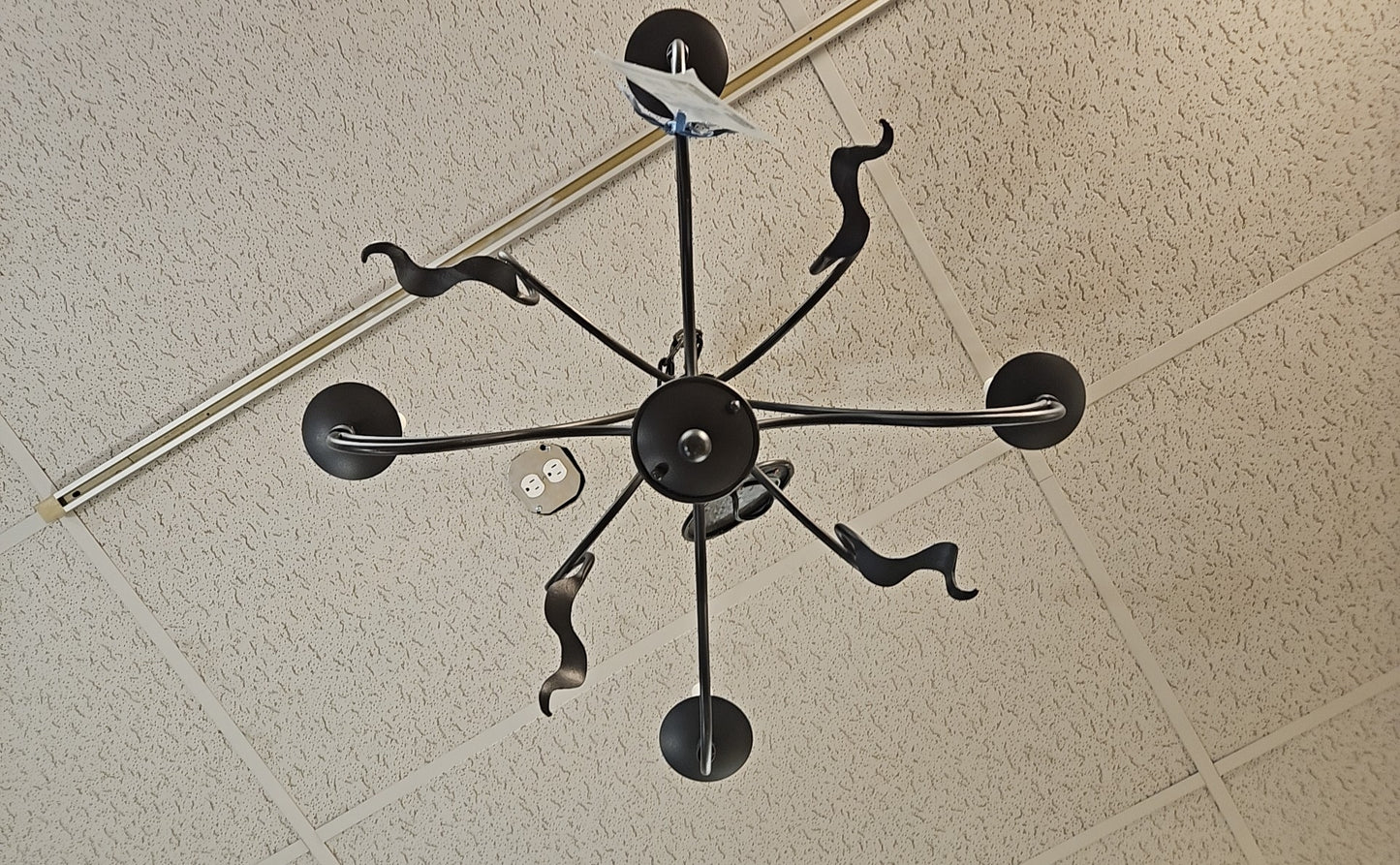 Stone County Ironworks 'Savannah' Chandelier